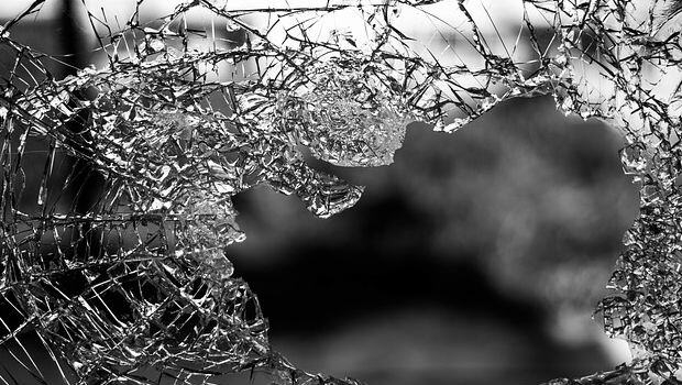 Rotura de cristales en seguros de hogar: ¿Qué cubre tu póliza?