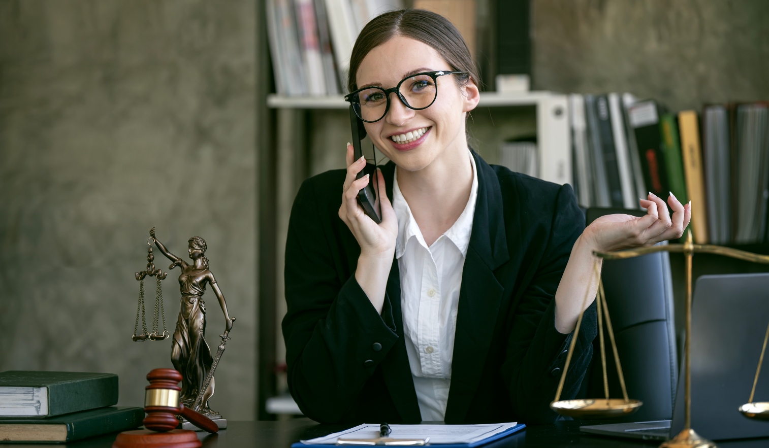 Asesoramiento legal telefónico: cómo resolver dudas jurídicas sin salir de casa