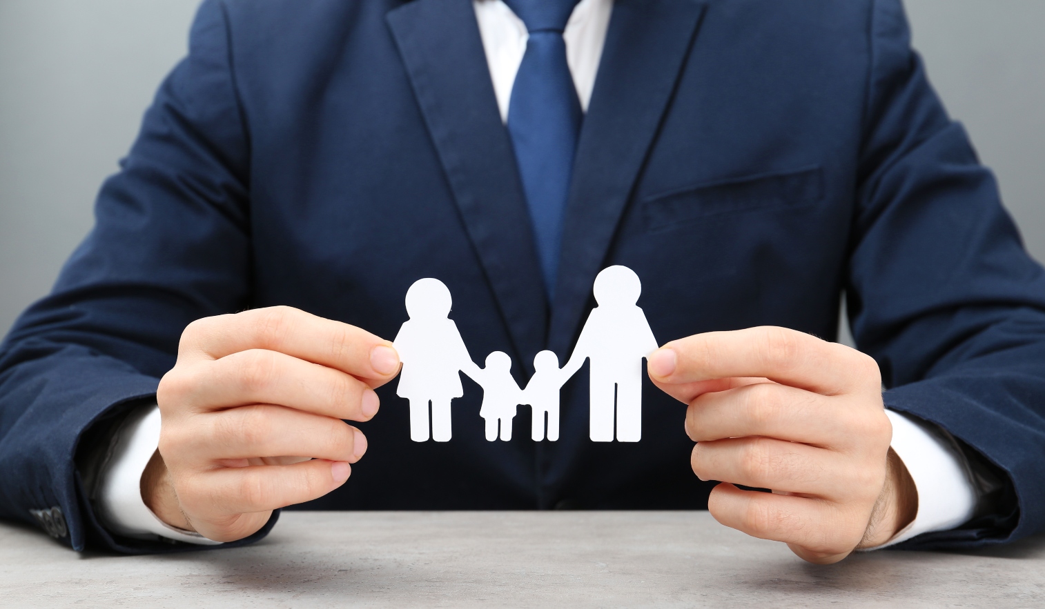 Diferencia entre seguro de vida y decesos: ¿cuál necesita mi familia?